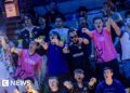 Do residence crowds make a distinction in esports?