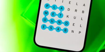 Right this moment’s NYT Strands Hints, Reply and Assist for April 7 #400