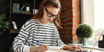 How To Efficiently Weave Your Model Messaging Into Gross sales Copy