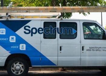 Vandals reduce fiber-optic strains, inflicting outage for Spectrum Web subscribers
