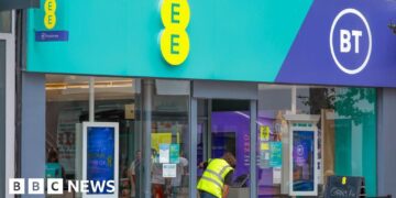 EE says newest outage mounted after ‘technical fault’