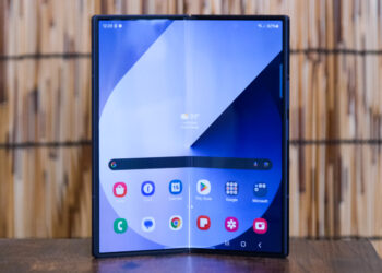 Leak offers us our first have a look at Samsung’s ultra-thin Galaxy Z Fold 7