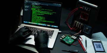 VPN 0-Day, Encryption Backdoor, AI Malware, macOS Flaw, ATM Hack & Extra