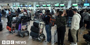 Man arrested in reference to cyber-attack on airports