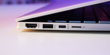 How To Safely Clear Your Laptop’s USB Ports