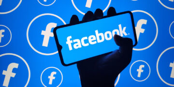 Meta Desires Fb AI To View All The Pictures In Your Digital camera Roll