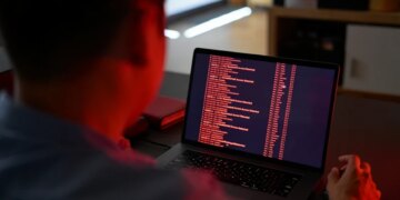 Smishing Triad Linked to 194,000 Malicious Domains in World Phishing Operation