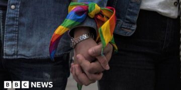 Two common homosexual relationship platforms faraway from app shops in China