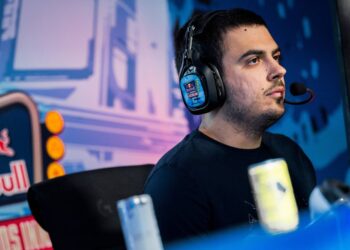 A day within the lifetime of Apex Legends esports king ImperialHal