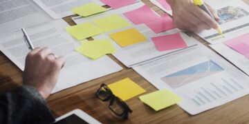 Learn how to Create a Communication Plan (w/ Template)