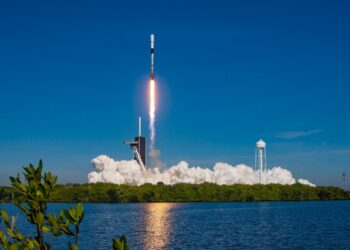 SpaceX will get FCC approval to launch 7,500 extra Starlink satellites
