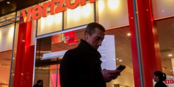 ‘Fats Fingers’ Could Have Precipitated Verizon’s Community Outage, In accordance with Analyst
