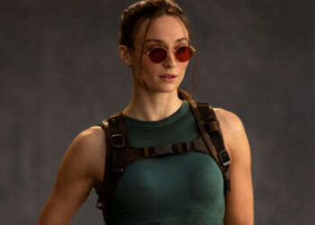 Tomb Raider: Sophie Turner Does Her Personal Stunt In New BTS Lara Croft Pics
