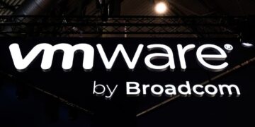Most VMware customers nonetheless “actively decreasing their VMware footprint,” survey finds