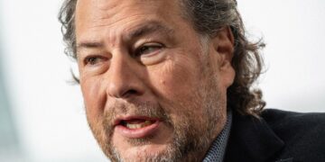 Salesforce Employees Flow into Open Letter Urging CEO Marc Benioff to Denounce ICE
