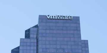 “Unfavorable” views of Broadcom driving hundreds of VMware migrations, rival says