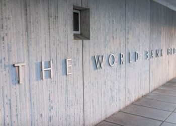 Finance Chiefs Warn New AI Fashions Could Rattle International Banking