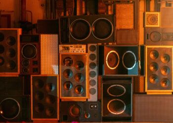 Here is How Audio system Make A number of Sounds At As soon as