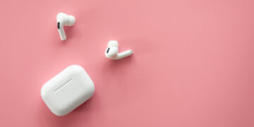 What The Orange Mild Means On Your AirPods Case