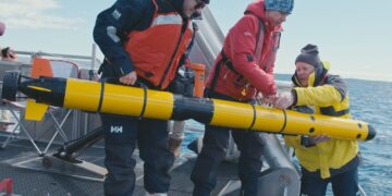 Human-machine teaming dives underwater | MIT Information
