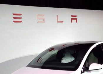 The ultimate days of the Tesla Mannequin X and S are right here. All bets are on the Cybercab.