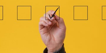 SOC vs. MDR: What CISOs want to contemplate