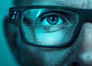 Methods to mitigate the safety and privateness dangers of sensible glasses