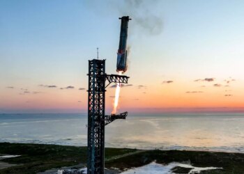 SpaceX goes public within the largest IPO ever, and Musk crosses the trillion-dollar line