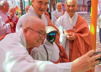 Why do South Koreans love AI a lot?