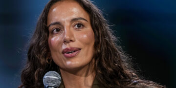 Mira Murati steps again into the highlight, fastidiously