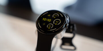 Google’s Subsequent-Gen Pixel Watch 5 Was Seemingly Discovered In The Ocean