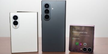 Which New Samsung Foldable Cellphone Ought to You Purchase? Fold8 Extremely, Fold8, or Flip8?