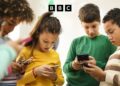 Tech Life – Too younger to scroll?