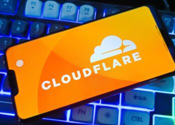Report That Cloudflare AI Bot Blocking Prevents Googlebot From Indexing Websites