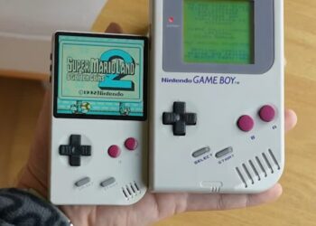 This new ultra-compact FPGA Sport Boy clone prices simply $90