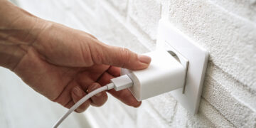 Utilizing A Third-Social gathering Charger Can Have An Surprising Impact On Your Units