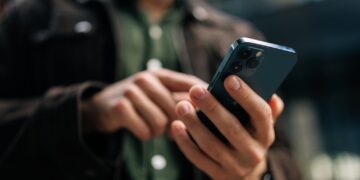 Estimating suicide danger from textual content | MIT Information