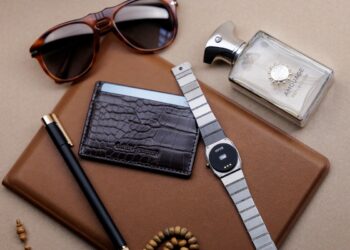 Hiyd is a well being tracker that attaches to the watch you already put on