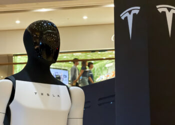 Tesla Targets 1,000 Optimus Robots Produced Weekly In Speedy Manufacturing Ramp-Up