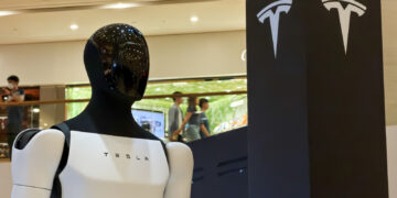 Tesla Targets 1,000 Optimus Robots Produced Weekly In Speedy Manufacturing Ramp-Up